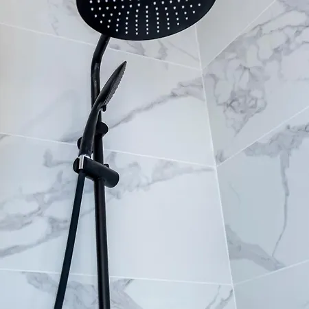 302b Beautiful Refurbished Downtown / Ac * ニース